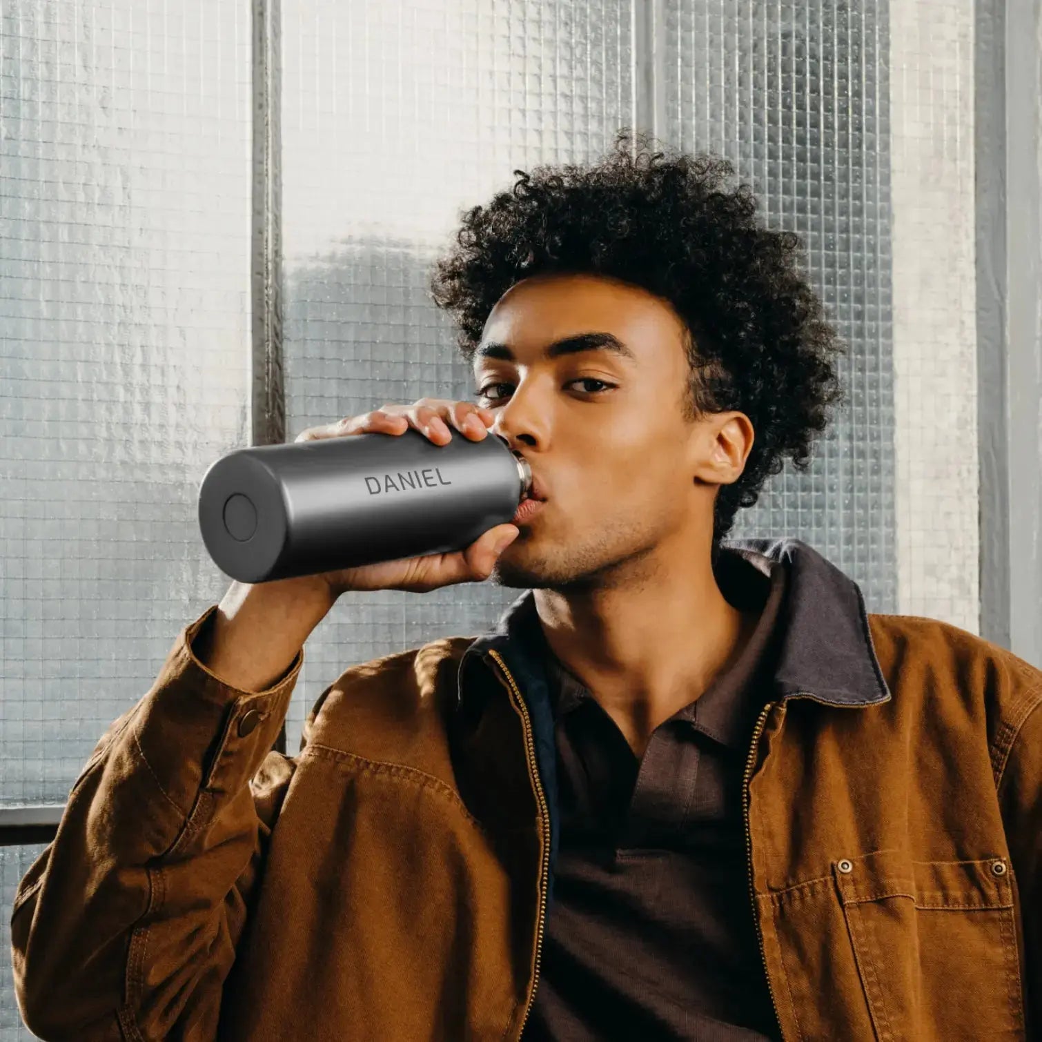 Thermos with temperature indicator